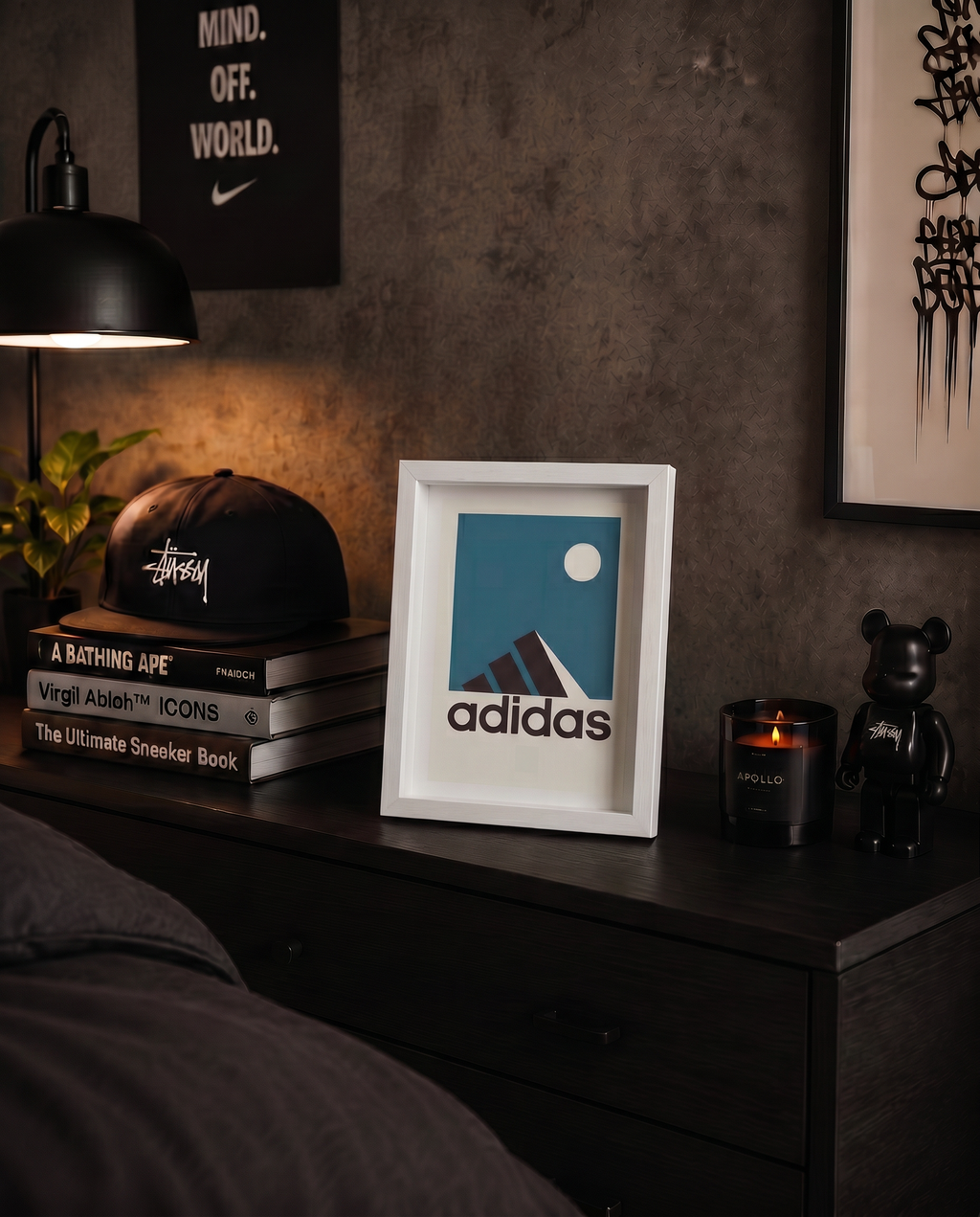Cuadro Adidas Minimal – Arte Geométrico Urbano
